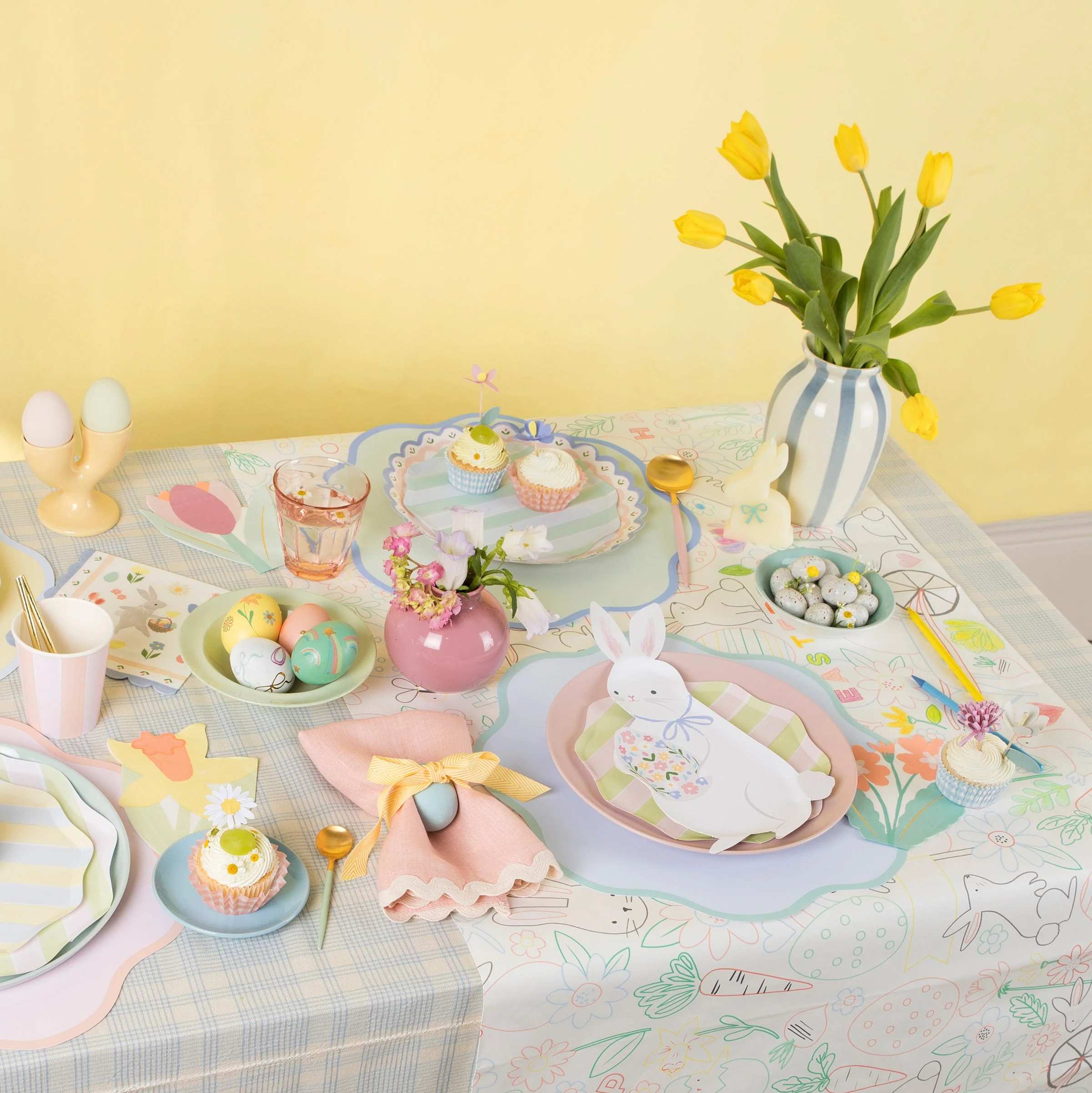 Meri Meri Wavy Round Paper Placemats (x 12) - Image 2