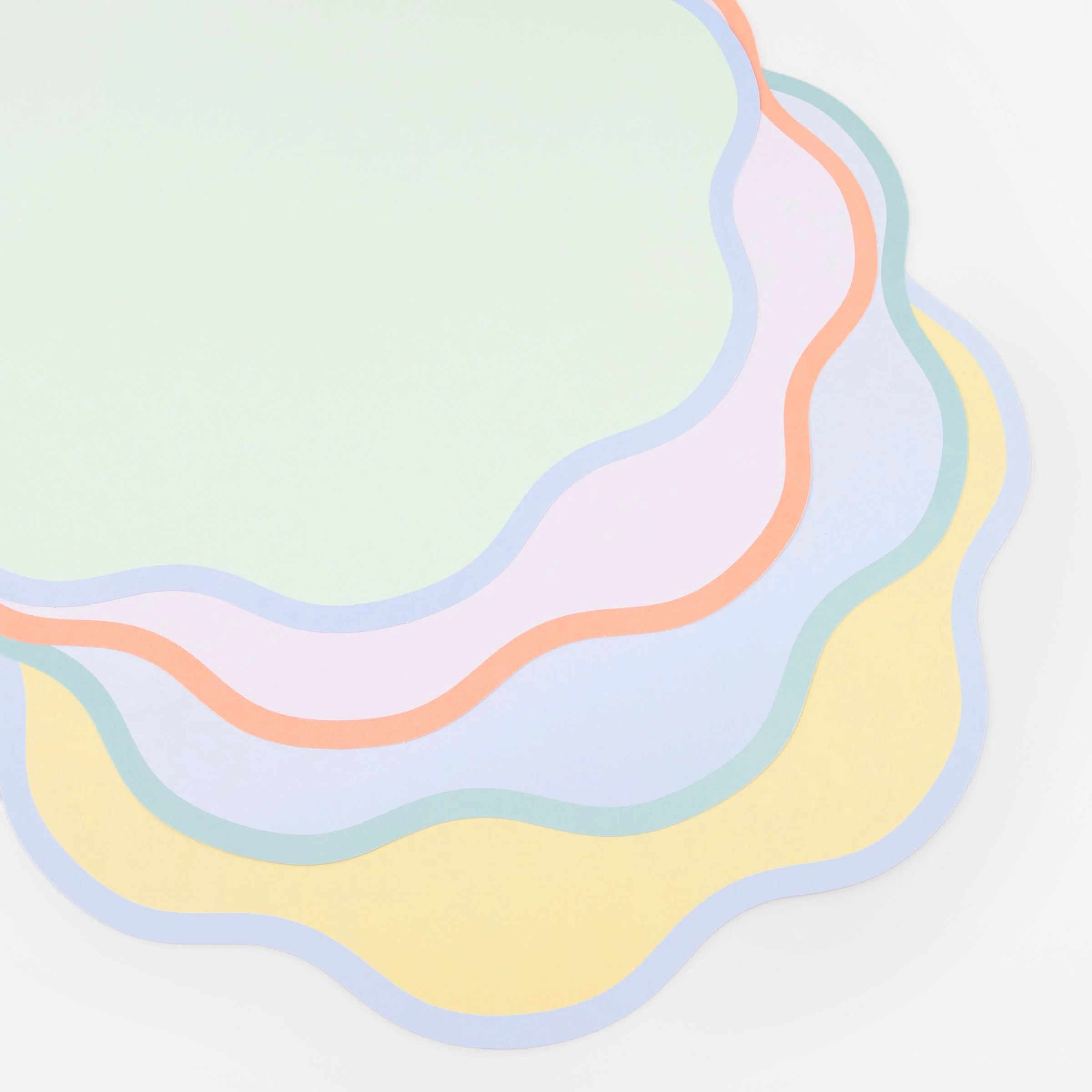 Meri Meri Wavy Round Paper Placemats (x 12) - Image 3